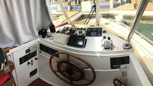 குரூஸ் கப்பல் விற்பனைக்கு