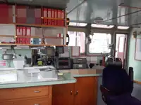 இழுக்கும் படகு விற்பனைக்கு