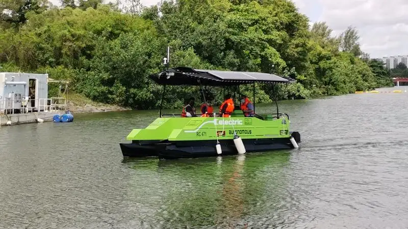 வேலை செய்யும் படகுகள் விற்பனைக்கு