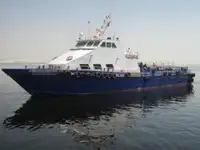 குழு படகு விற்பனைக்கு
