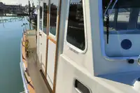 வேலை செய்யும் படகுகள் விற்பனைக்கு