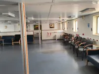தங்கும் படகு விற்பனைக்கு