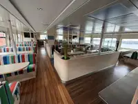 பயணிகள் கப்பல் விற்பனைக்கு