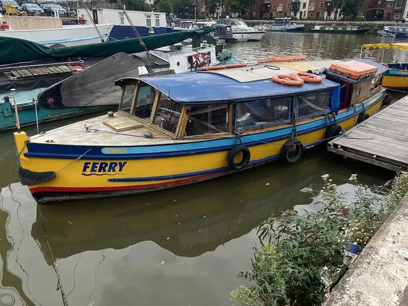 படகு கப்பல் விற்பனைக்கு