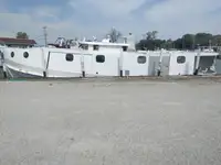 இழுக்கும் படகு விற்பனைக்கு