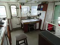 இழுக்கும் படகு விற்பனைக்கு