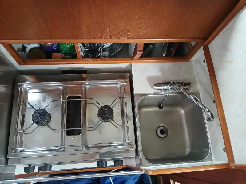 வேலை செய்யும் படகுகள் விற்பனைக்கு