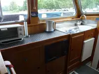 காவல் படகு விற்பனைக்கு