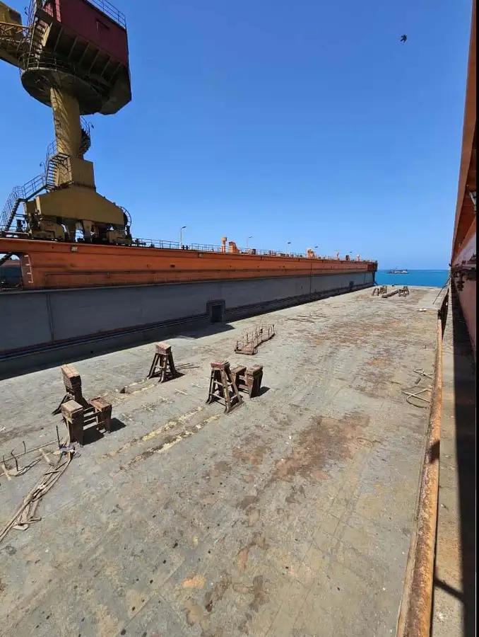 மிதக்கும் கப்பல்துறை விற்பனைக்கு