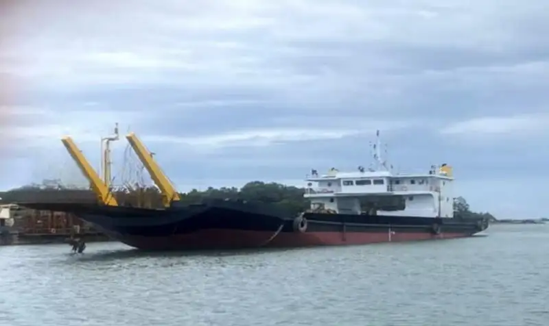 படகு விற்பனைக்கு