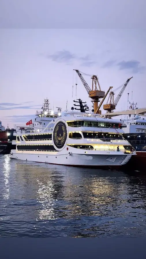 மோட்டார் கப்பல் விற்பனைக்கு