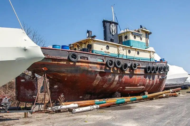 இழுவை படகு விற்பனைக்கு