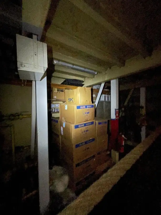 தோண்டுபவர் விற்பனைக்கு