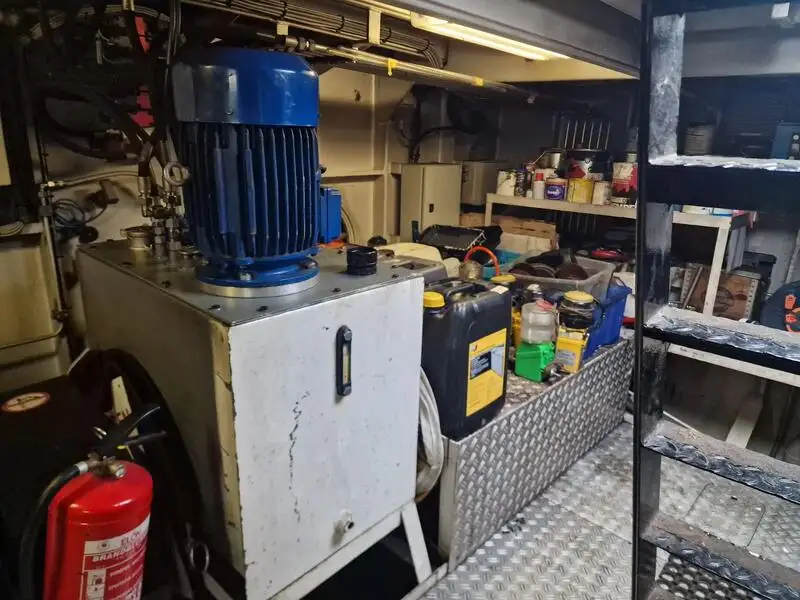 இழுவை படகு விற்பனைக்கு