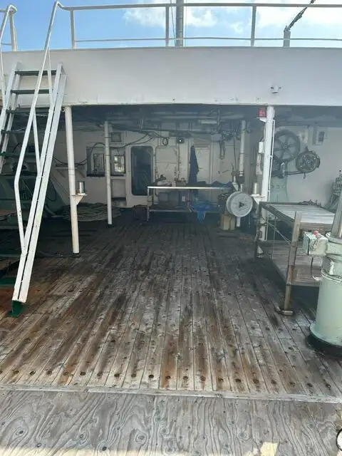 மீன்பிடி இழுவை படகு விற்பனைக்கு