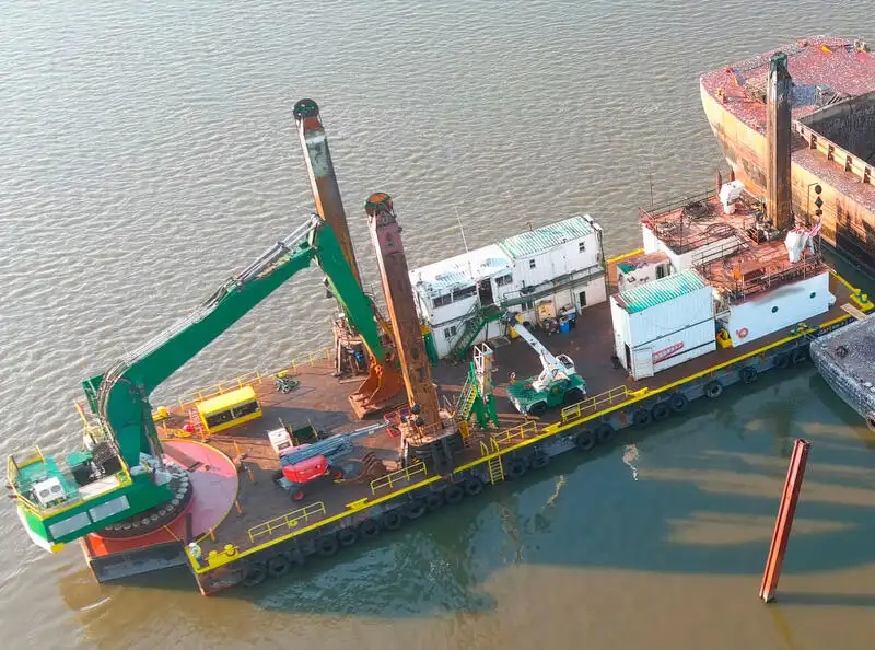 தோண்டுபவர் விற்பனைக்கு