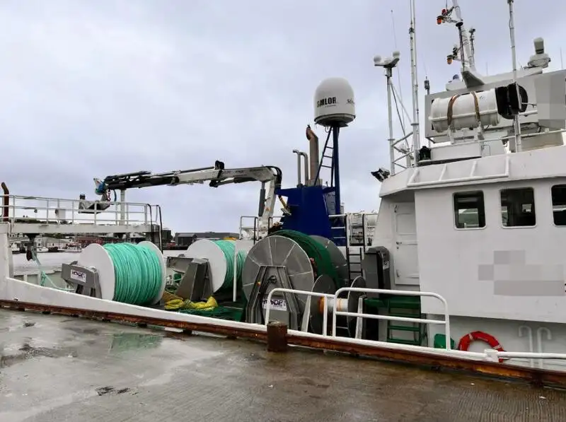 மீன்பிடி இழுவை படகு விற்பனைக்கு