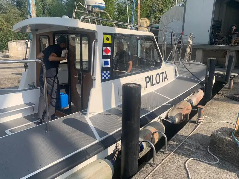 பைலட் படகு விற்பனைக்கு