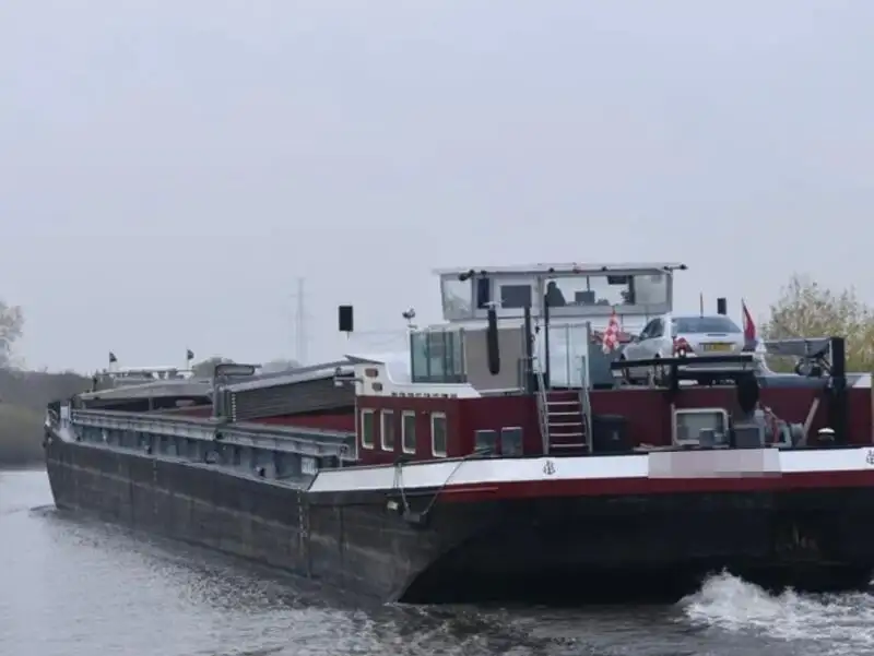மொத்த கேரியர் விற்பனைக்கு