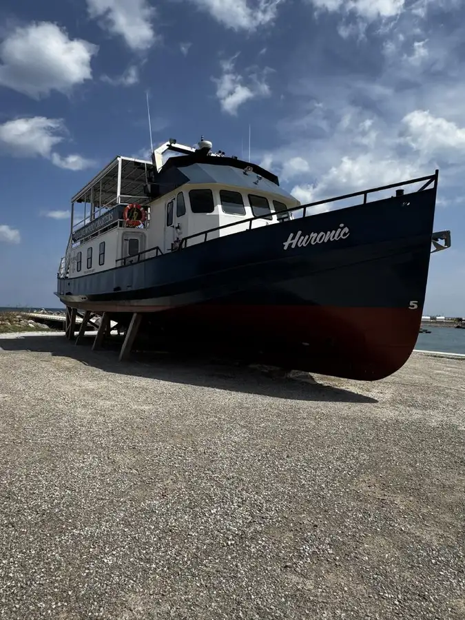 வாழ்க்கை படகு விற்பனைக்கு