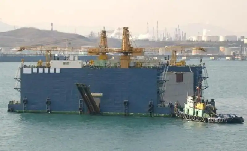 மிதக்கும் கப்பல்துறை விற்பனைக்கு