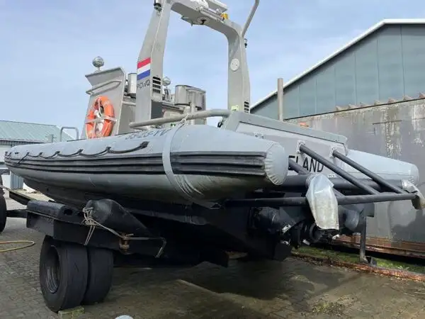 தோண்டுபவர் விற்பனைக்கு