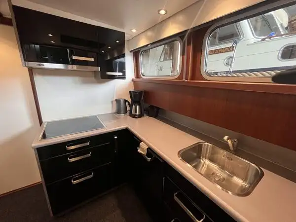 வேலை படகுகள் விற்பனைக்கு