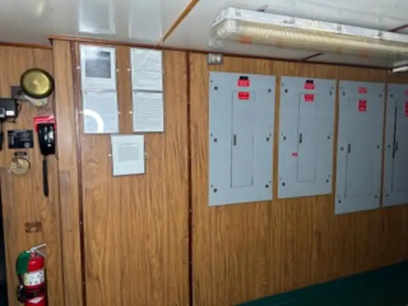 இழுவை படகு விற்பனைக்கு