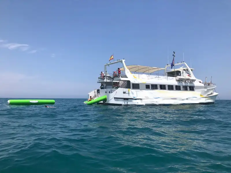 படகுக் கப்பல் விற்பனைக்கு