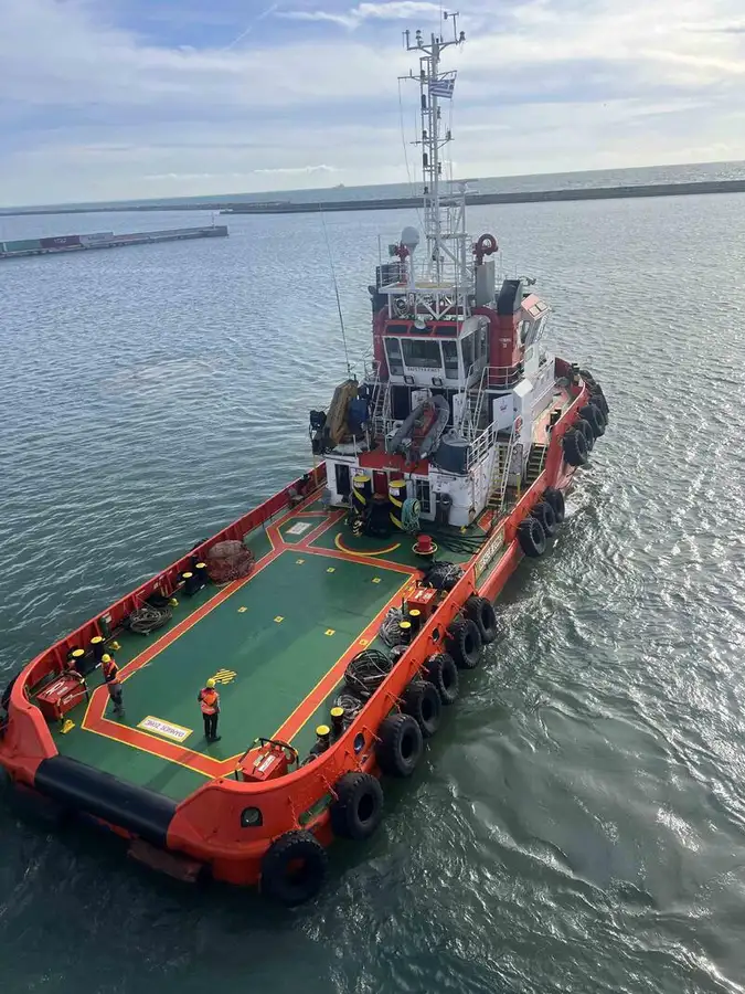 இழுவை படகு விற்பனைக்கு