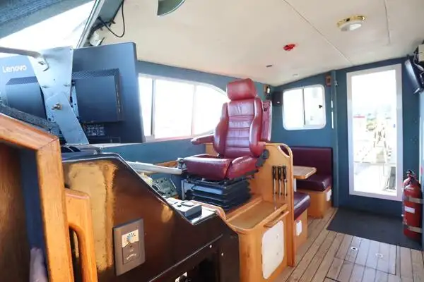 ரோந்து படகு விற்பனைக்கு