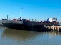 இழுவை படகு விற்பனைக்கு