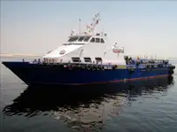 குழு படகு விற்பனைக்கு