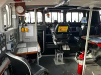 குழு படகு விற்பனைக்கு