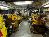 குழு படகு விற்பனைக்கு
