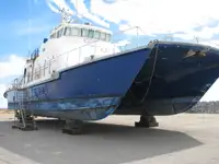 கேடமரன் விற்பனைக்கு